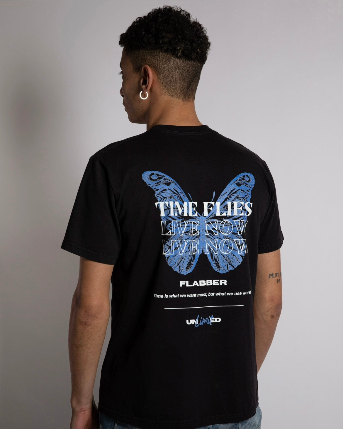Chapter 2 Black Tee