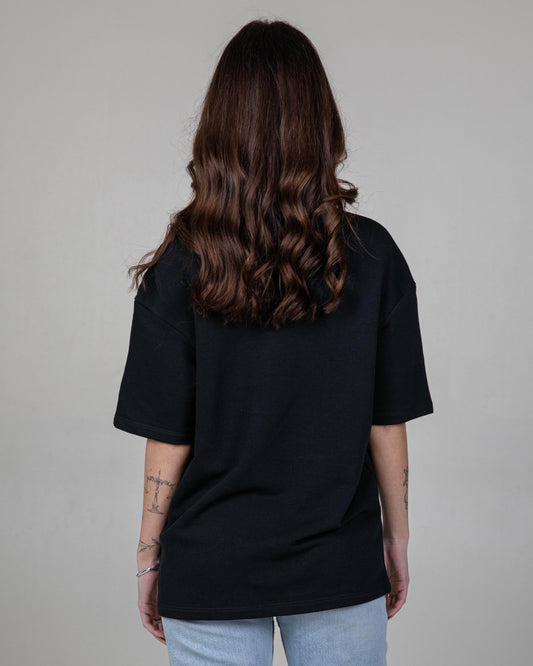 Clean oversize black tee