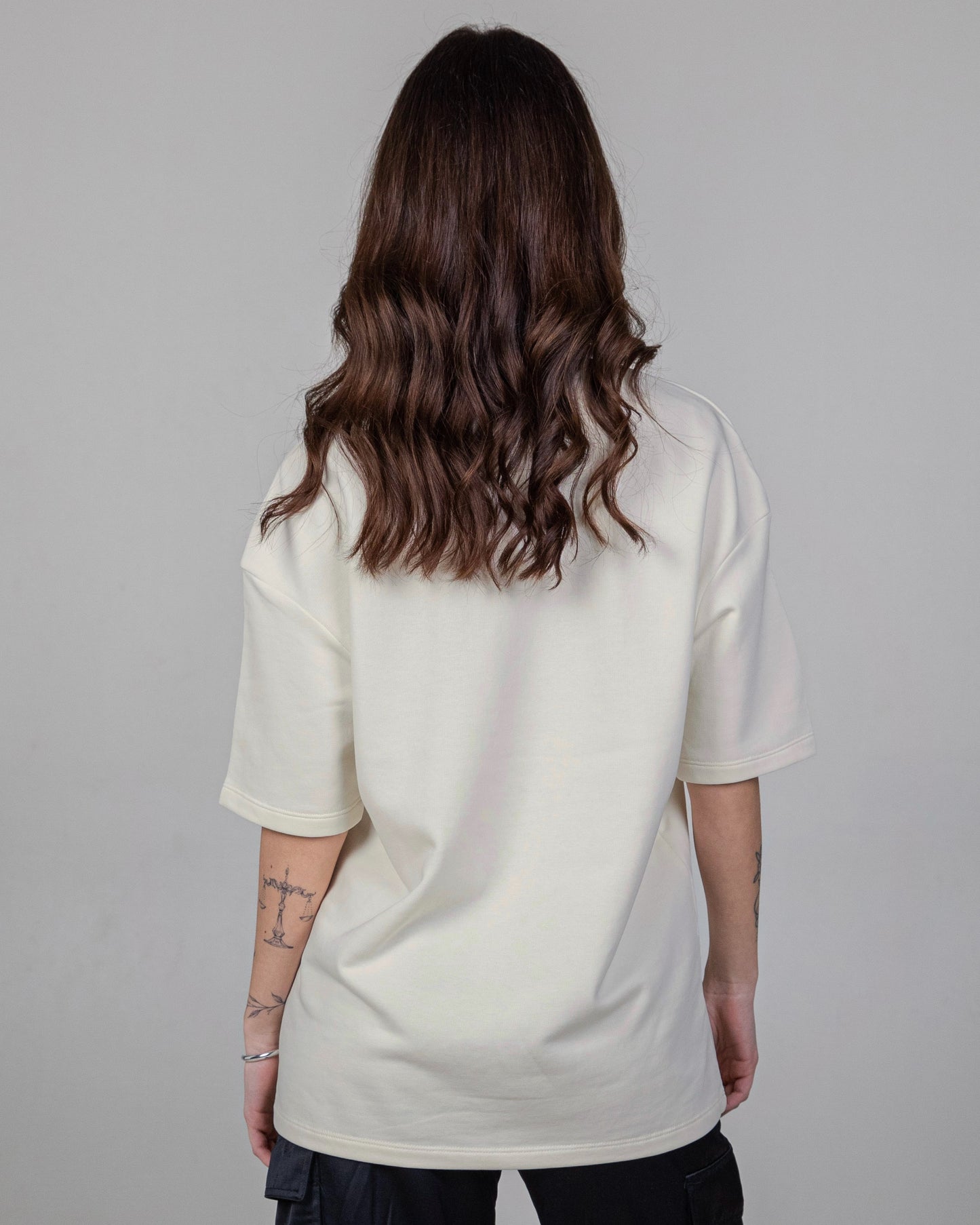 Clean oversize ivory tee